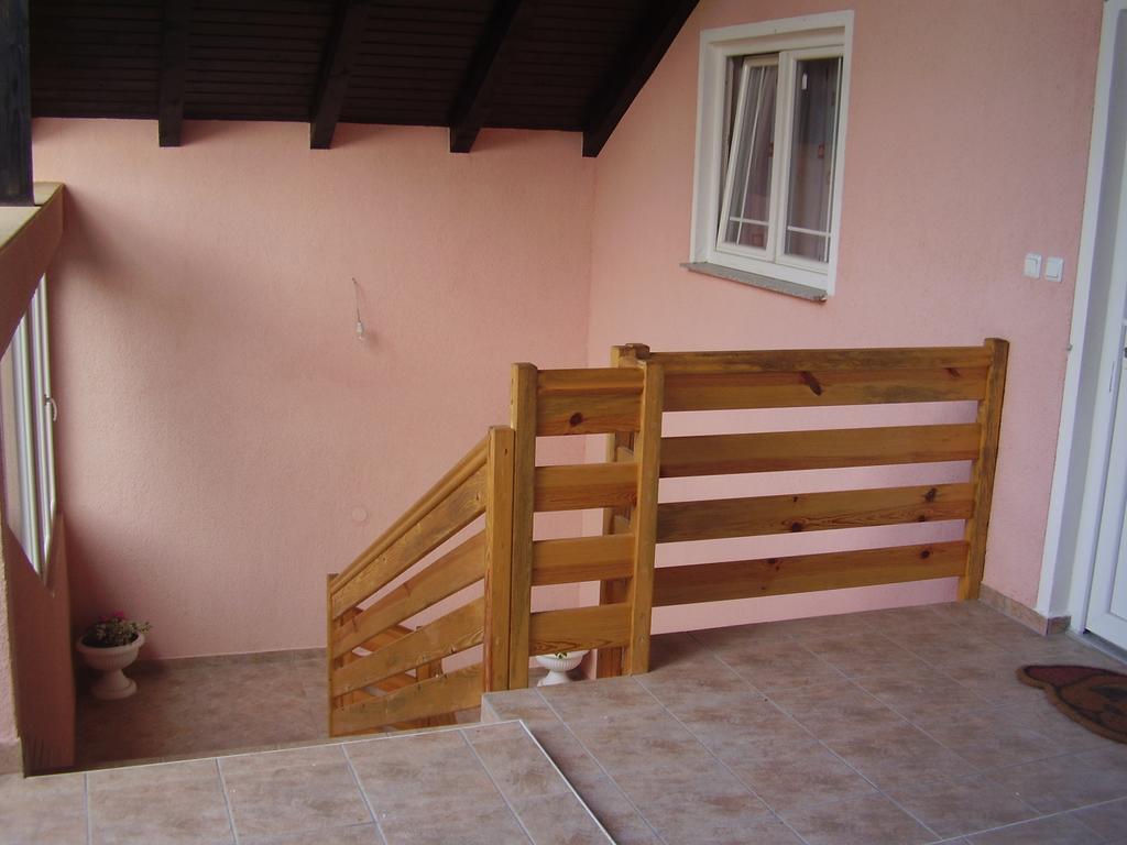 Apartman & Sobe Orhideja سوملجاناك الغرفة الصورة